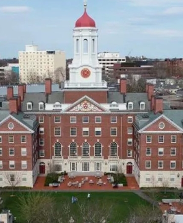 Harvard Trump Yonetimine Karsi Dava Acti