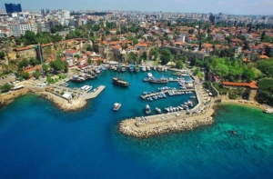 Turkiyede Kiyi Ve Yaz Turizmi